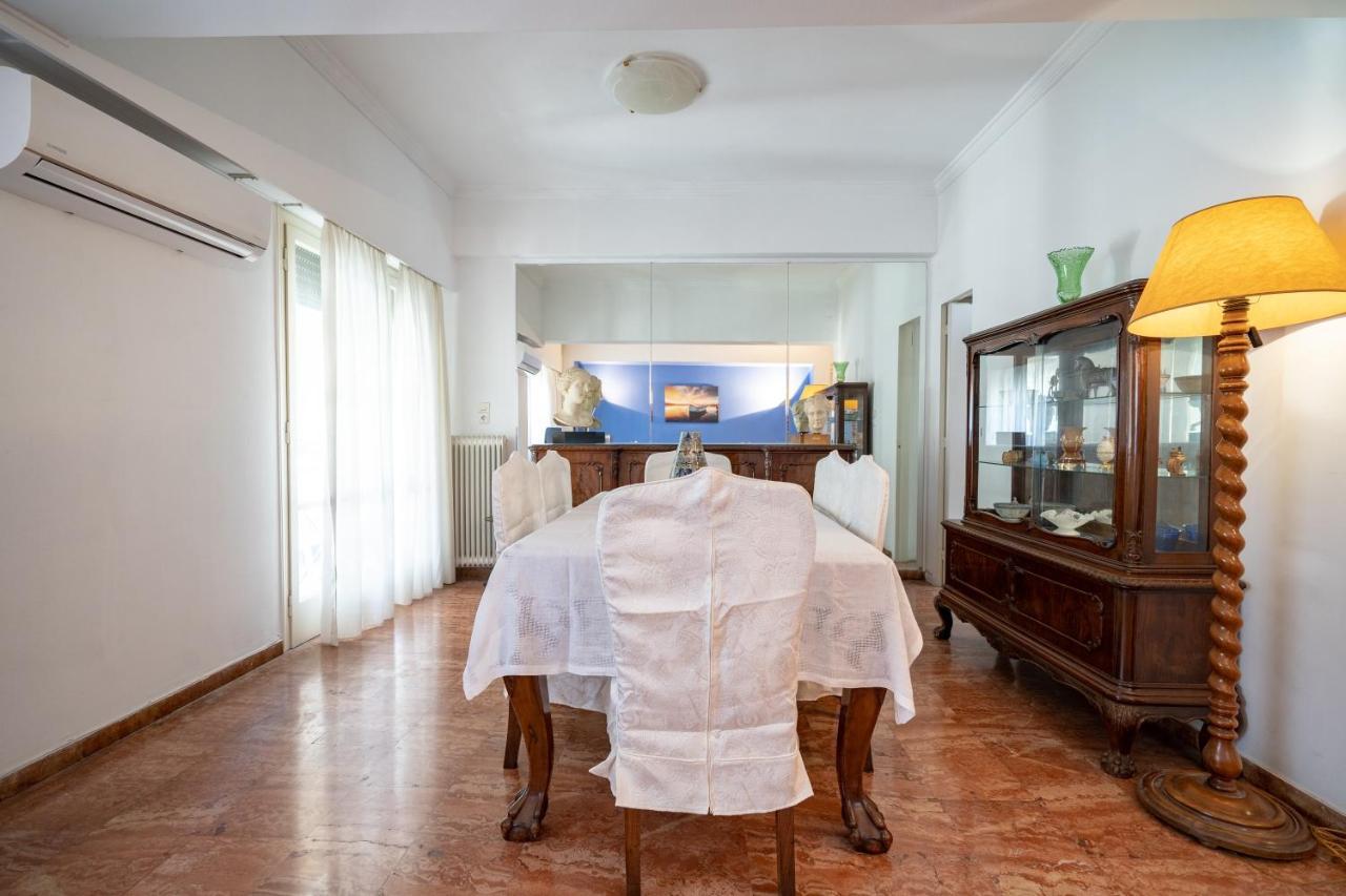 Larissa Station metro st. 2 bedrooms 3 pers. flat Athene Buitenkant foto
