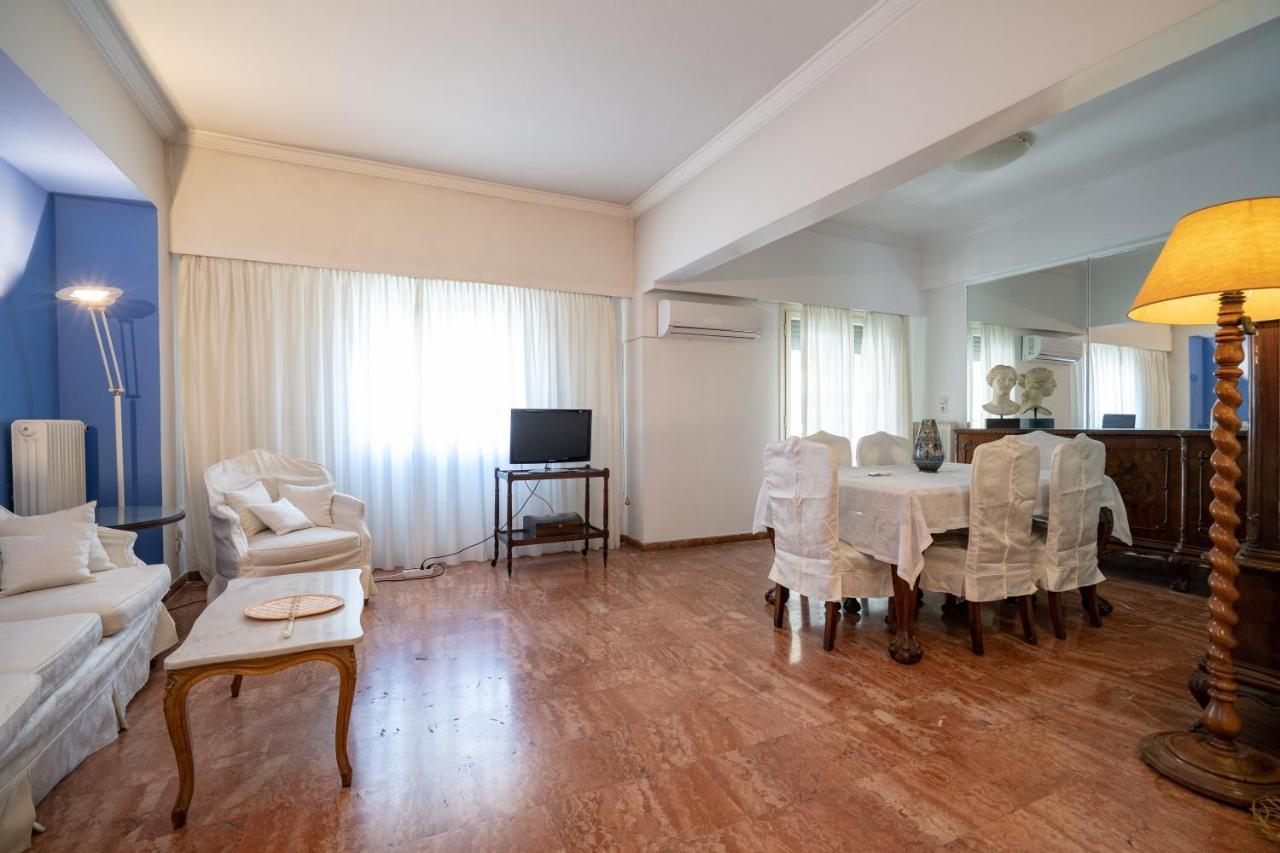 Larissa Station metro st. 2 bedrooms 3 pers. flat Athene Buitenkant foto
