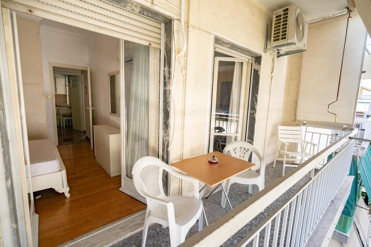 Larissa Station metro st. 2 bedrooms 3 pers. flat Athene Buitenkant foto