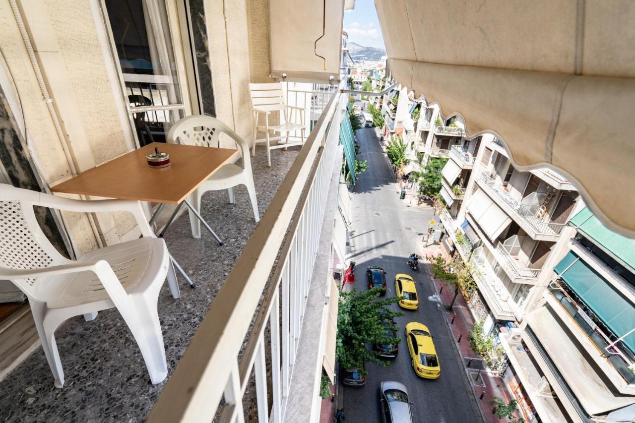 Larissa Station metro st. 2 bedrooms 3 pers. flat Athene Buitenkant foto