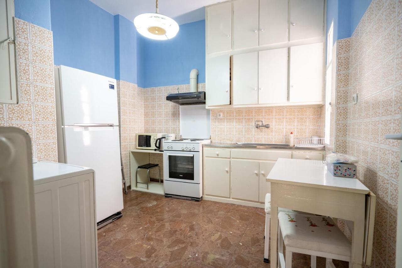 Larissa Station metro st. 2 bedrooms 3 pers. flat Athene Buitenkant foto